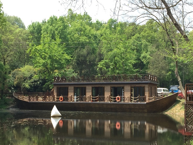 靈感來(lái)自低碳環(huán)保的船屋